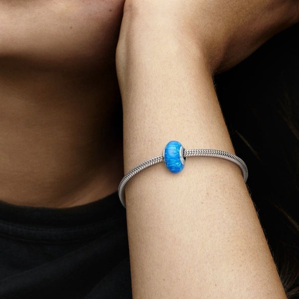 Charm Schillerndes Tiefblaues Ozean Opal Sterling-Silber
