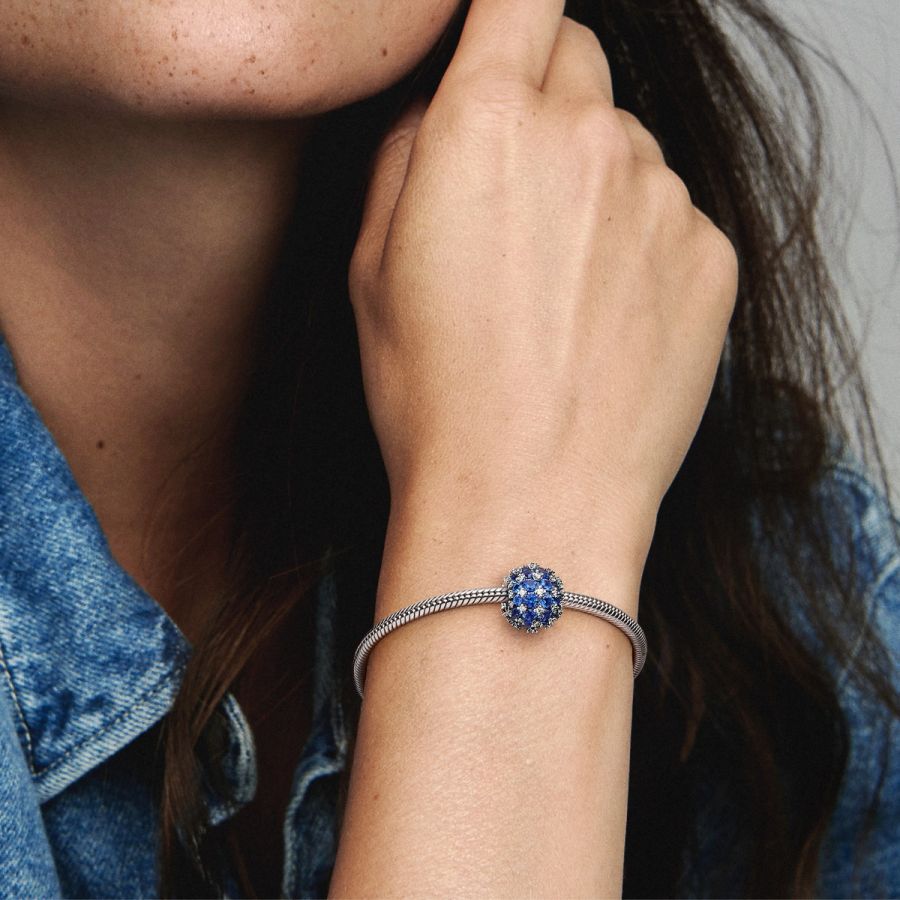 Charm Funkelndes Rundes Pavé-Blau Sterling-Silber
