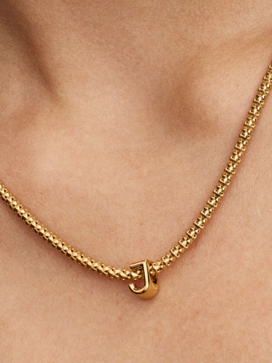 Buchstabe J Alphabet-Mini-Charm 14 Karat Vergoldung Zweitbild